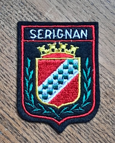 Ecusson brodé serignan - brodé, de