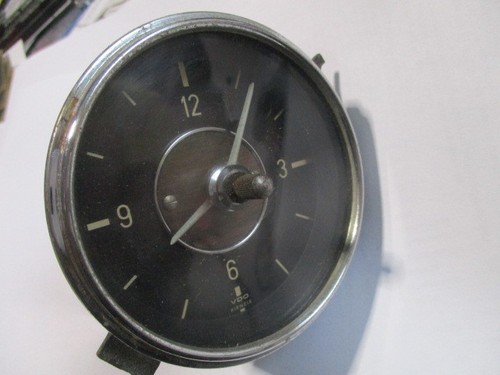 Voiture ancienne montre - voiture,