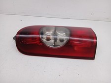 8200171472 feu arrière gauche