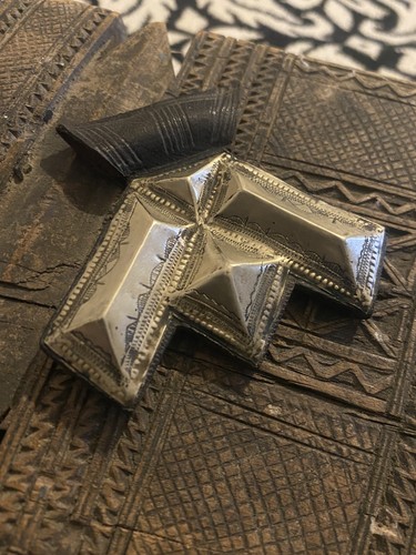 Amulette touareg khumeysa - amulette,
