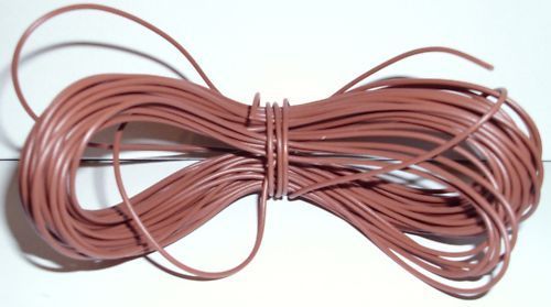 Câble marron modèle - marron, de
