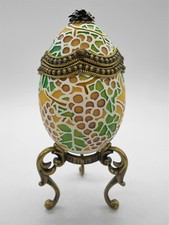 GOUT OEUF DE FABERGÉ : SOMPTUEUSE BOITE A BIJOUX AUX GRAPPES DE RAISINS