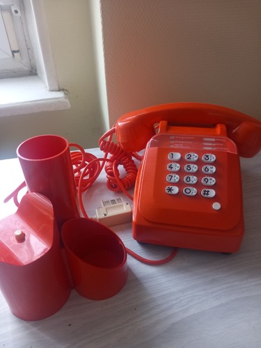 Telephone orange vintage - telephone,