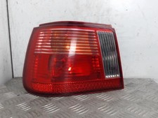 Feu arriere principal gauche