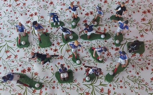 Lot figurines equipe - lot,