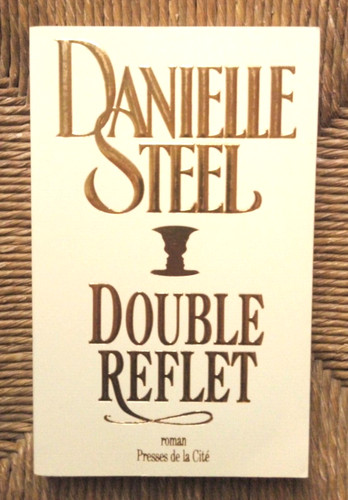 Livre roman double - double, reflet