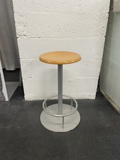 Anciens tabourets industriels réglables à vis usine/labo vintage métal bois 1970