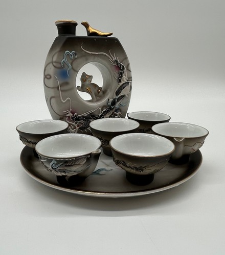 Service sake japonais avec 6 - service,