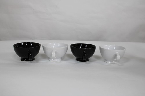 Paire tasses neuves - de,