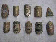 N°5 lot  10 plaques de vélo cycles motos en laiton/laiton émaillé, bicycle badge