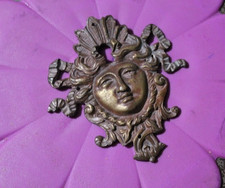 PLAQUE DE PROPRETE DECORATIVE EN LAITON SERRURE MEUBLE 11cm x 10cm poids 140g