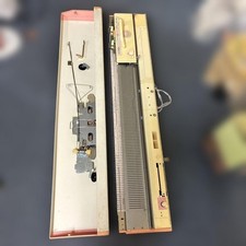 Machine à tricoter Brother