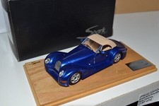 SPARK 1/43  MORGAN AERO 8 BLEU