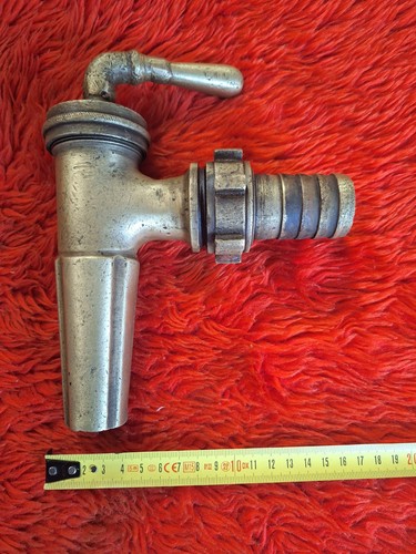 Ancien gros robinet - ancien,