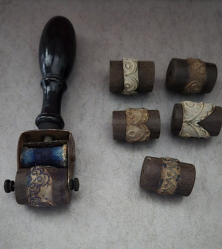 Ancien festonneur automatique - ancien,