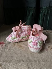 Chaussures bébé anciennes - chaussures,
