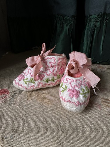 Chaussures bébé anciennes - chaussures,