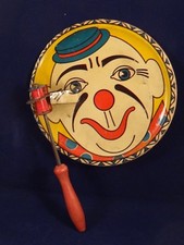 RARE ancien jouet crécelle clown  cirque saxophoniste musique tôle Germany 1920