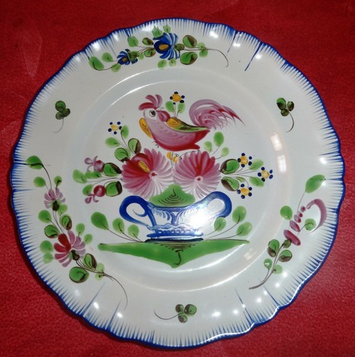 Assiette bleue faïence des - bleue,