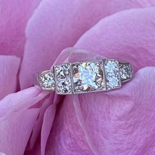 Bague de fiançailles vintage