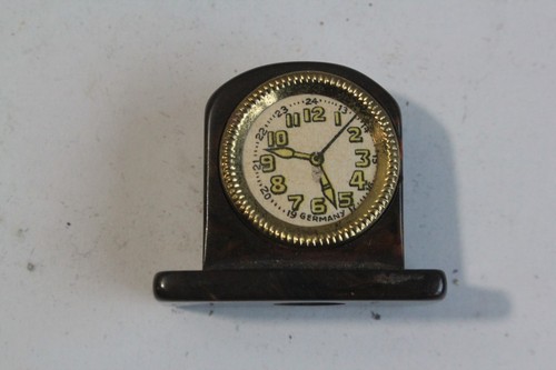Ancien taille crayon - crayon, horloge