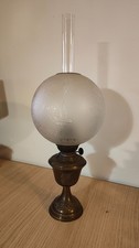 Grande lampe à pétrole en