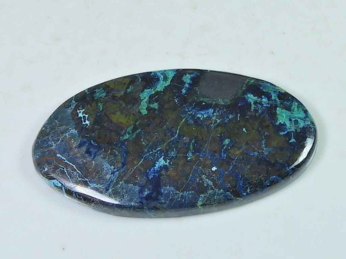 Cabochon ovale shattuckite