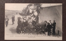 Vendée 85 Luçon Fête des fleurs Char fleuri carte postale écrite 1915