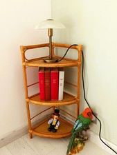 Etagère en rotin tripartite