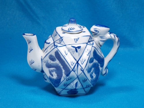 Vintage chinese blue white - chinese,