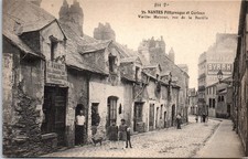 44 NANTES - Vieilles maisons sur la rue de la bastille