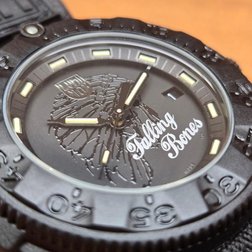 Luminox falling bones - luminox,