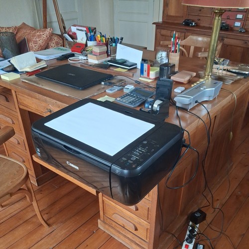 Bureau américain vis à - bureau,