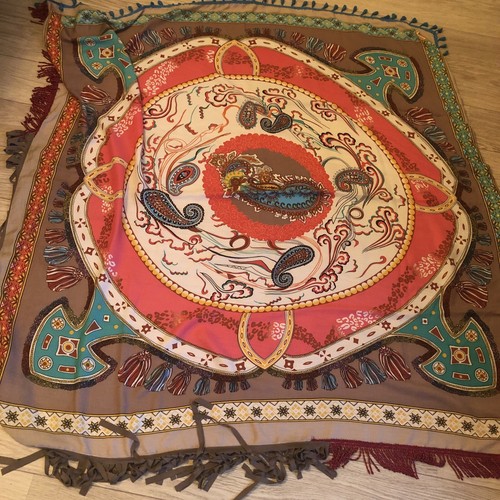 Grand foulard châle - grand, 137