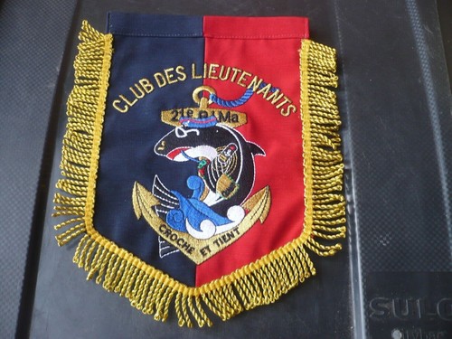 Fanion militaire brodé ancien - fanion,