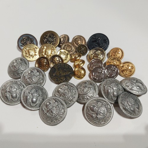 Lot boutons blason armoiries - ,