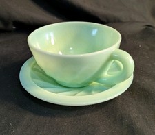 Tasses à Café, Opaline Verte, avec sa Soucoupe, Vintage, Basse, Lumineuse