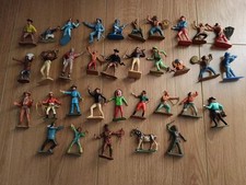 LOT COW BOYS ET INDIENS STARLUX ET AUTRES