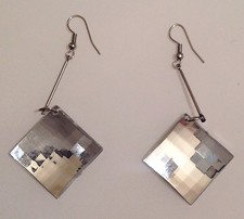 B.O percées tombante mobile carré effet miroir à facette 4310