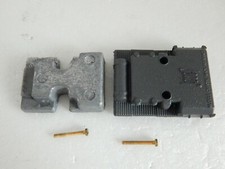 - R 146 CARTER INFEREIEUR MASSE + VIS LOCOMOTIVE BB 66150 HO JOUEF