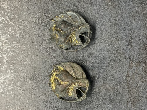Caches clous lot - lot, 2