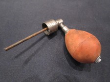 Parfum ! Poire ! Ancienne !