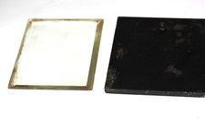 Ancienne vitre et porte arrière de pendule de notaire