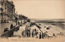 CPA CABOURG - La Digue et la Plage (1224768)