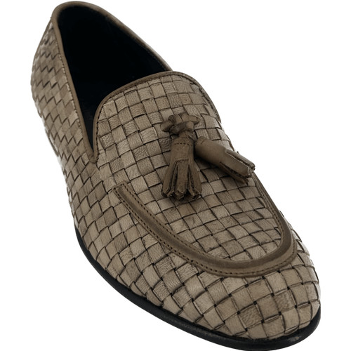 Chaussures plates tressées