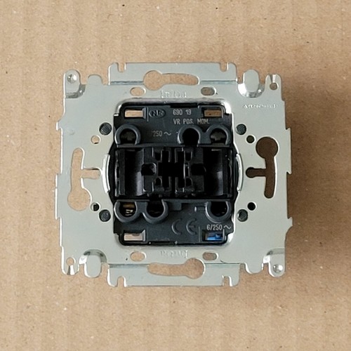 Arnould initia 69019 - arnould,