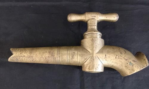 Ancien gros robinet - gros,