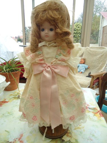 Poupee porcelaine emma - poupee,