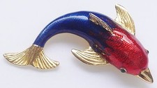 broche rétro bijou dauphin émail de couleur vert et rouge relief couleur or 548