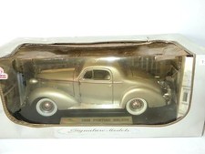 PONTIAC DELUXE Gris SIGNATURE MODELS 1:18